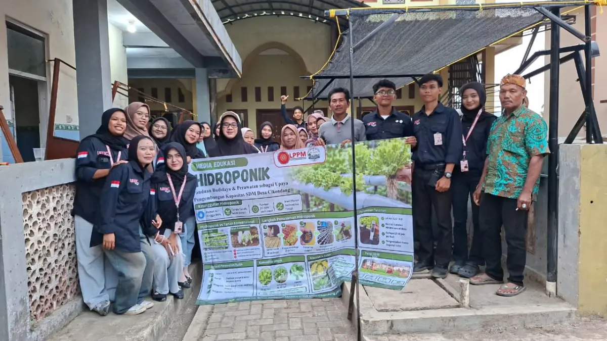 Mahasiswa KKM UMC 2026 Hadirkan Hidroponik Berbasis Panel Surya di Desa Cikondang Mahasiswa Kuliah Kerja Mahasiswa (KKM) Kelompok 18 Desa Cikondang 2026