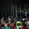 Kebakaran kebun di Kroya