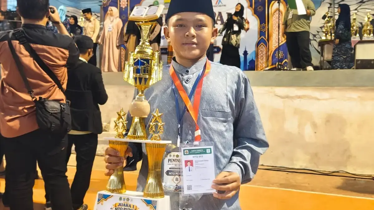 Dua Siswa SMP Majalengka Berprestasi di Pentas PAI Jabar Muhammad Sidqi Alwi, siswa SMPN 3 Argapura, berhasil meraih Juara 1 MTQ Putra