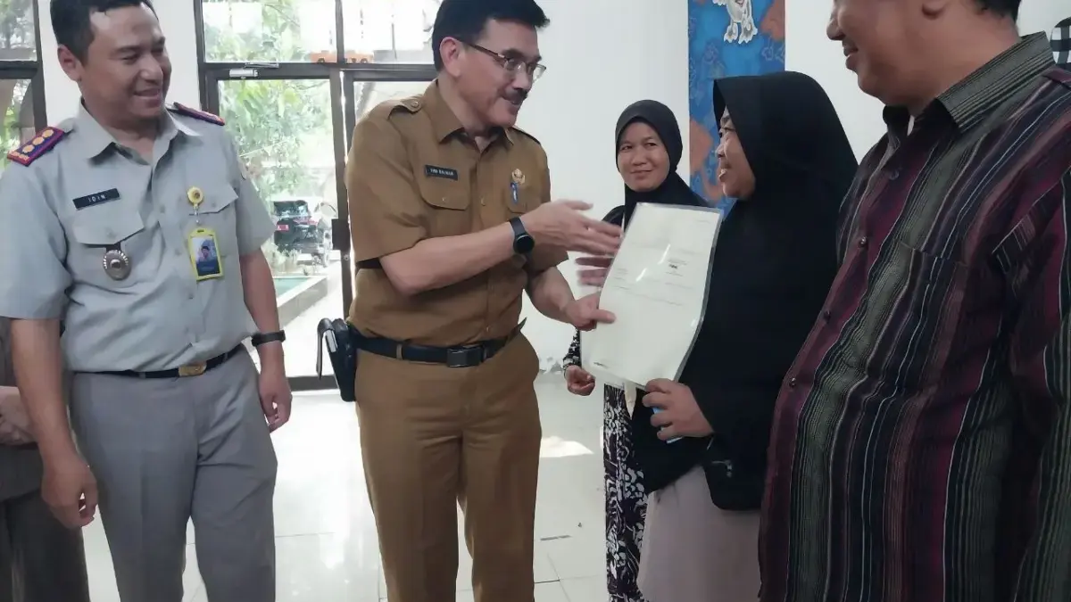 65 Sertifikat Warga dan 51 Aset Pemkot Cirebon Diserahkan lewat Program PTSL program sertifikat tanah