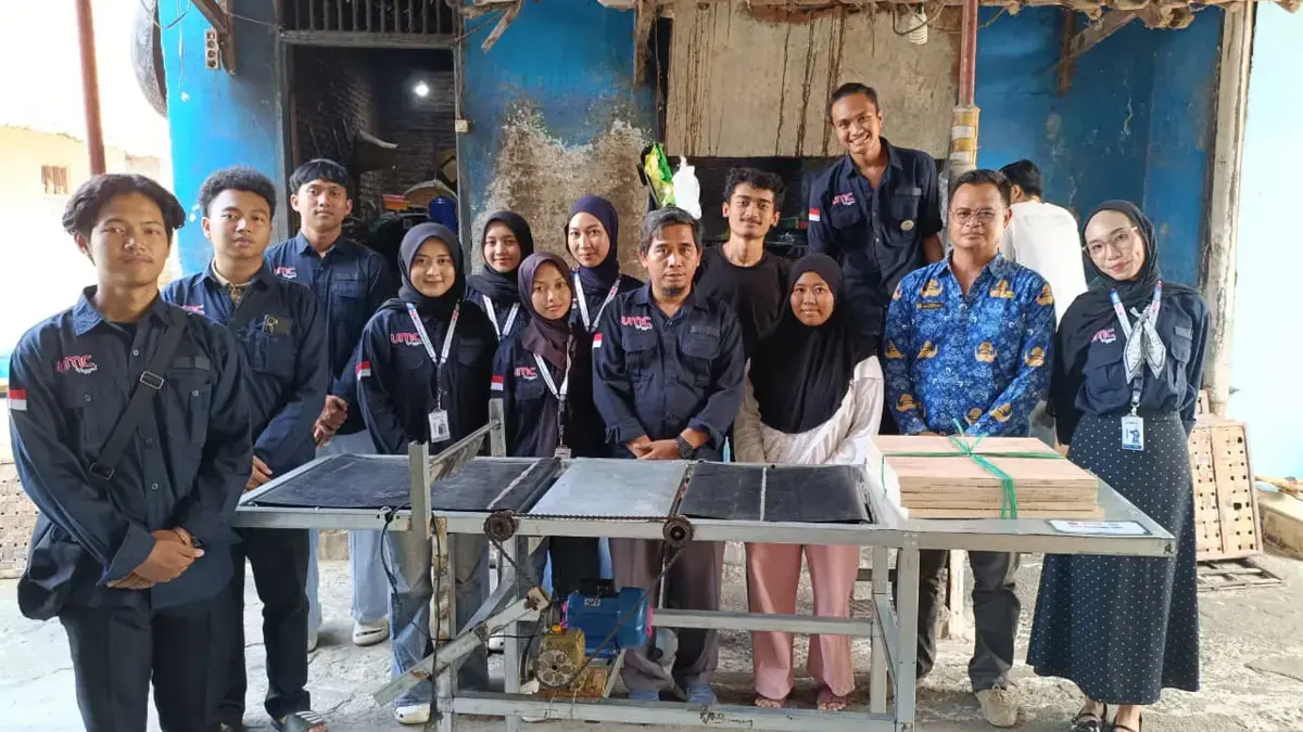Mahasiswa UMC Ciptakan Mesin Pemotong Tahu, Produktivitas UMKM Naik 5,5 Kali Lipat Program Kuliah Kerja Mahasiswa (KKM) Kelompok 10,