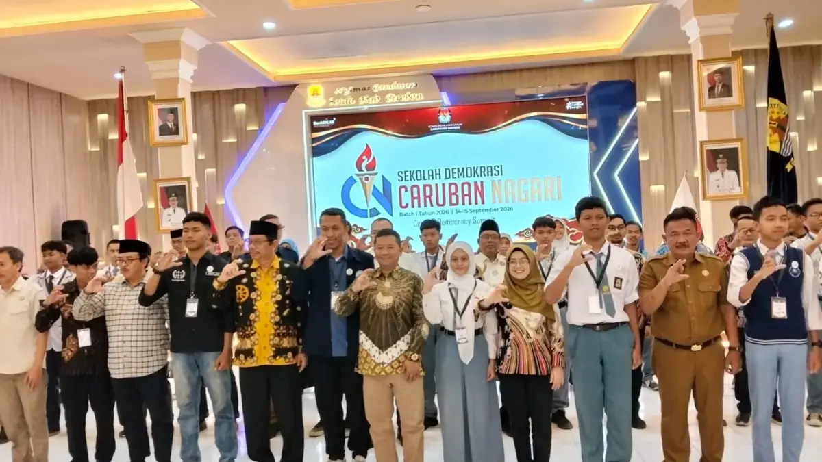 Sasar Sekolah, KPU Cetak Agen Demokrasi KPU Kabupaten Cirebon