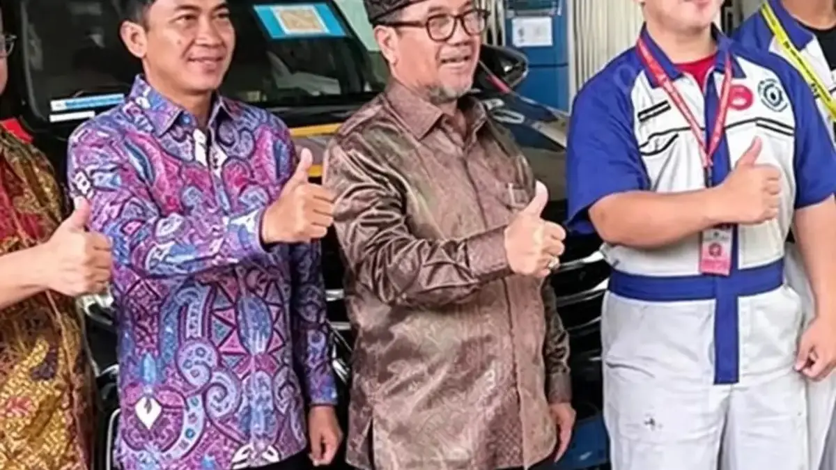 Lulusan Siap Kerja hingga ke Luar Negeri, Berada di Zona Industri, Bupati Imron Bakal Adopsi Konsep Vokasi SMK kawasan industri di Bekasi