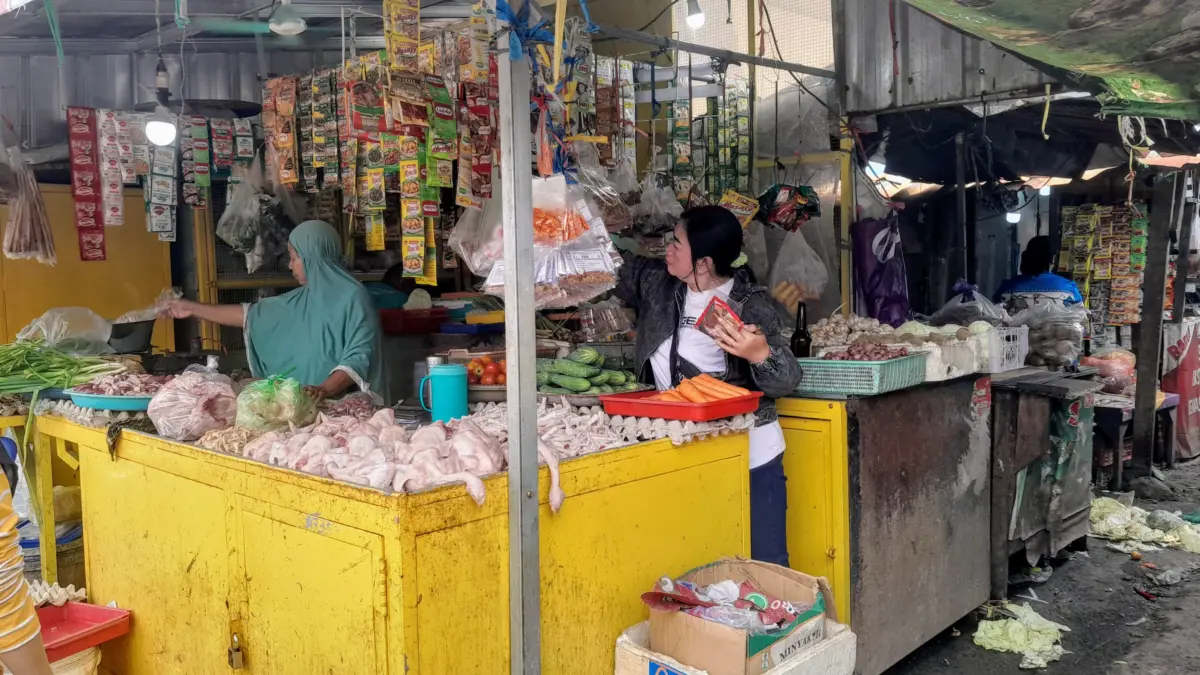 Harga Daging Ayam Masih Tinggi di Pasar Tradisional Harga daging ayam