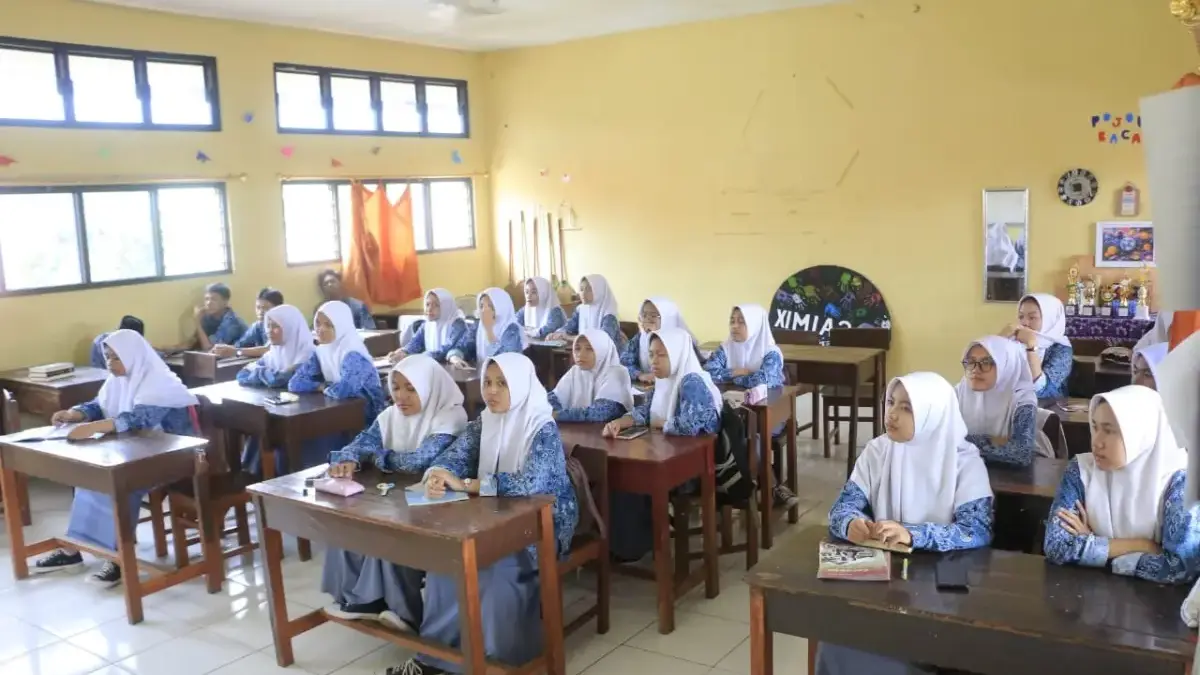 Aturan Baru Kemenag Batasi Ponsel di Sekolah Aturan baru HP di sekolah