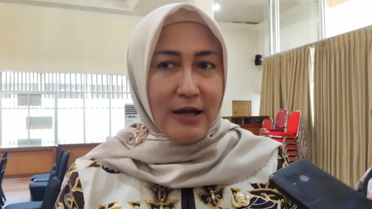 Dinkes Tunggu Keputusan Gubernur, Soal Pembiayaan Pasien tanpa BPJS Kesehatan Kepala Dinas Kesehatan Kabupaten Cirebon Hj Eni Suhaeni SKM MKes