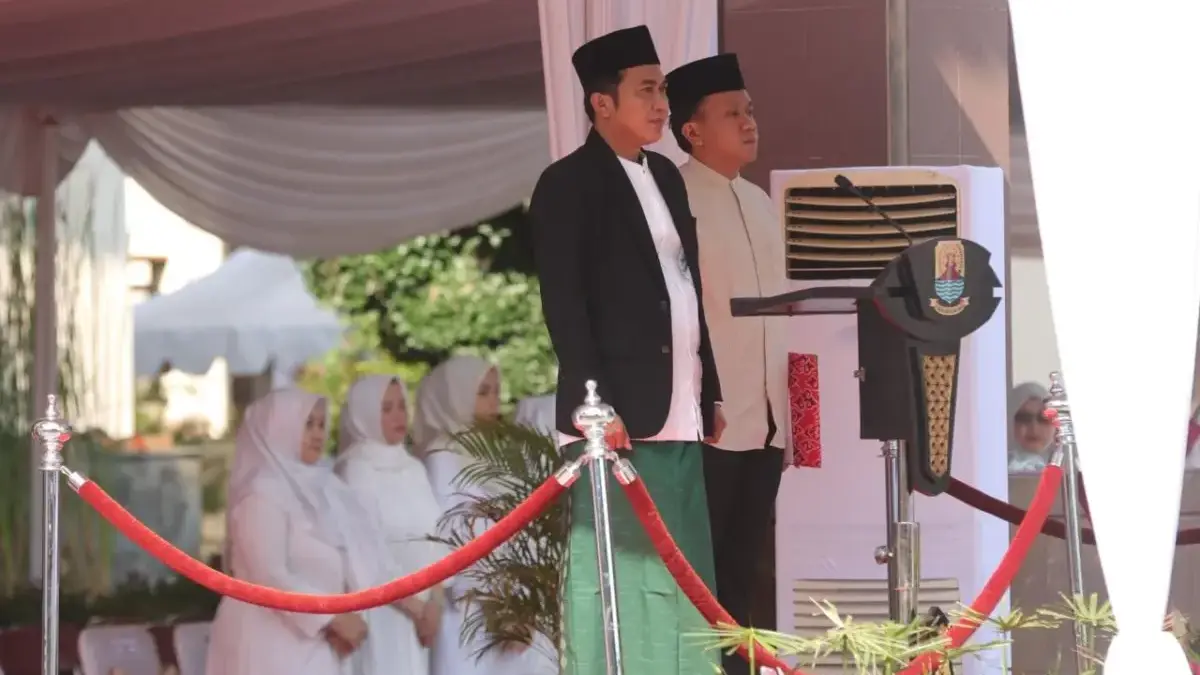 Wakil Bupati Cirebon Jigus Dorong Santri Kuasai Teknologi, Akhlak Tetap Jadi Pegangan peringatan Hari Santri Nasional