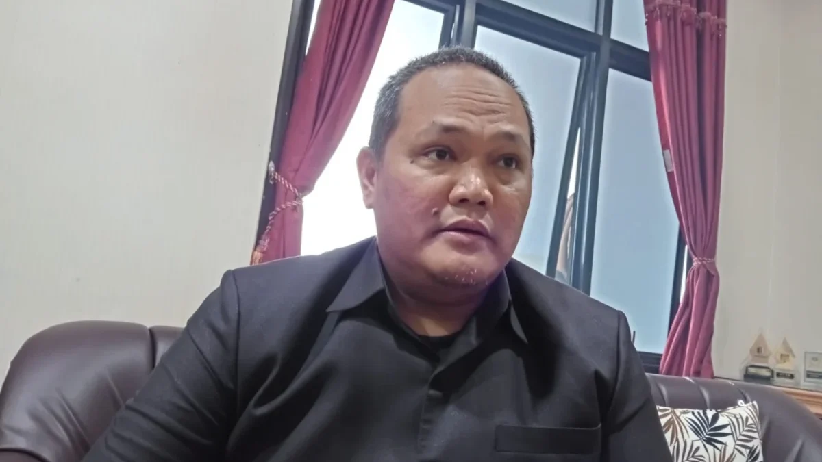 Desak Tetapkan Dirut Definitif PDAM : Komisi II Sebut Pucuk Pimpinan Penting untuk Optimalkan Perusahaan Ketua Komisi II DPRD Kabupaten Cirebon, Cakra Suseno
