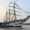 KRI Dewaruci bersandar di Pelabuhan Cirebon, Rabu (14/10/2026).