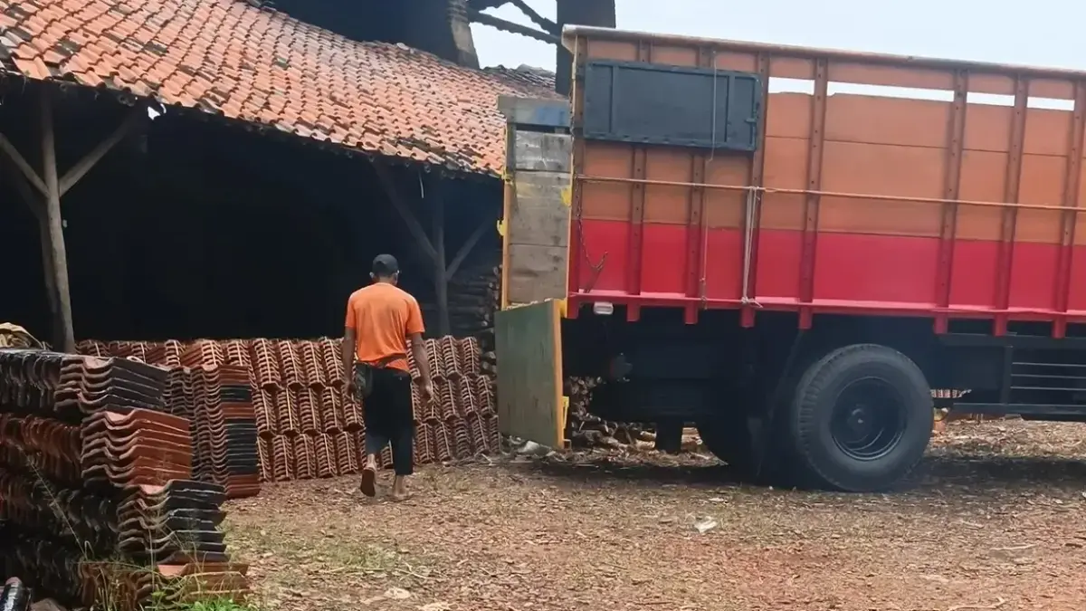 Sentra Genteng Jatiwangi Dukung Program Gentengisasi
