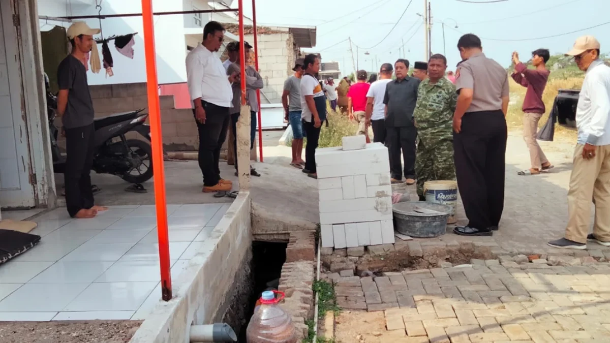 Komisi III DPRD Kabupaten Cirebon mengunjungi langsung kondisi perumahan Trusmiland Klayan