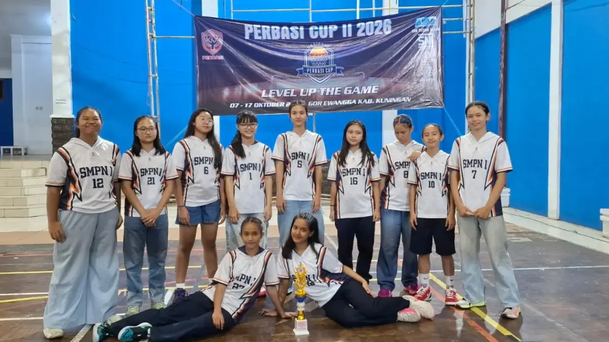 SMPN 1 Kota Cirebon Juara PERBASI Cup Kuningan 2026 Tim basket putri SMP Negeri 1 Kota Cirebon menjuarai PERBASI Cup Kuningan 2026