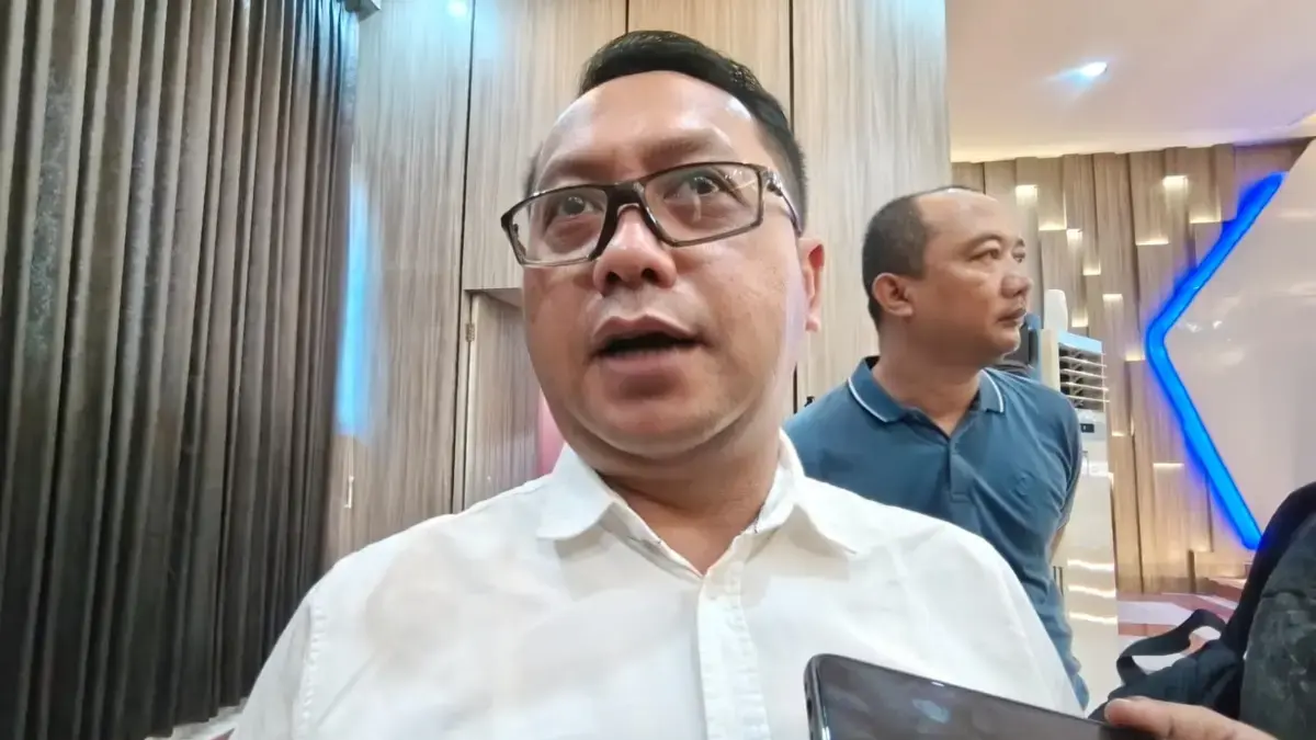 KONI Angkat Bicara Soal Rumput Stadion Watubelah Kering Menguning Sekretaris KONI Kabupaten Cirebon Doedi Suryadharna