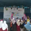 Pertunjukan tari oleh salah satu sekolah di Kabupaten Indramayu dilakukan pada Indramayu Expo